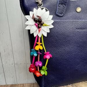 White Daisy Flower Leather Bag Charm Genuine Leather Purse Crossbody Keychain